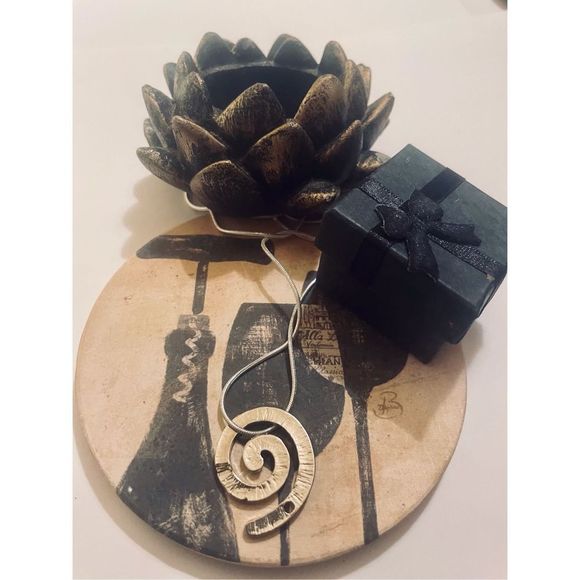 SILVER INFINITY MEDALLION NECKLACE - Picture 2 of 5